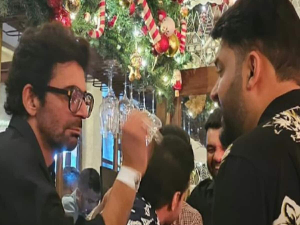 kapil sharma enjoy party with sunil grover archana puran singh ginni chatrath krushna abhishek kiku sharda rajiv thakur for