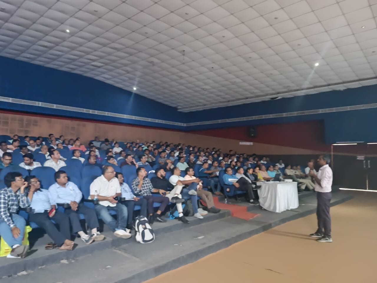 ઓફિસરોને તાલીમ