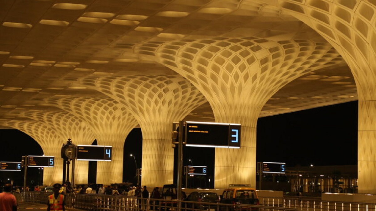 Mumbai Airport Bomb Threat