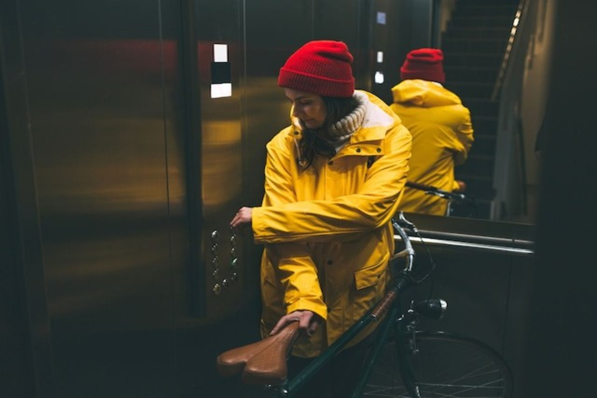 Lift Safety Tips for Women